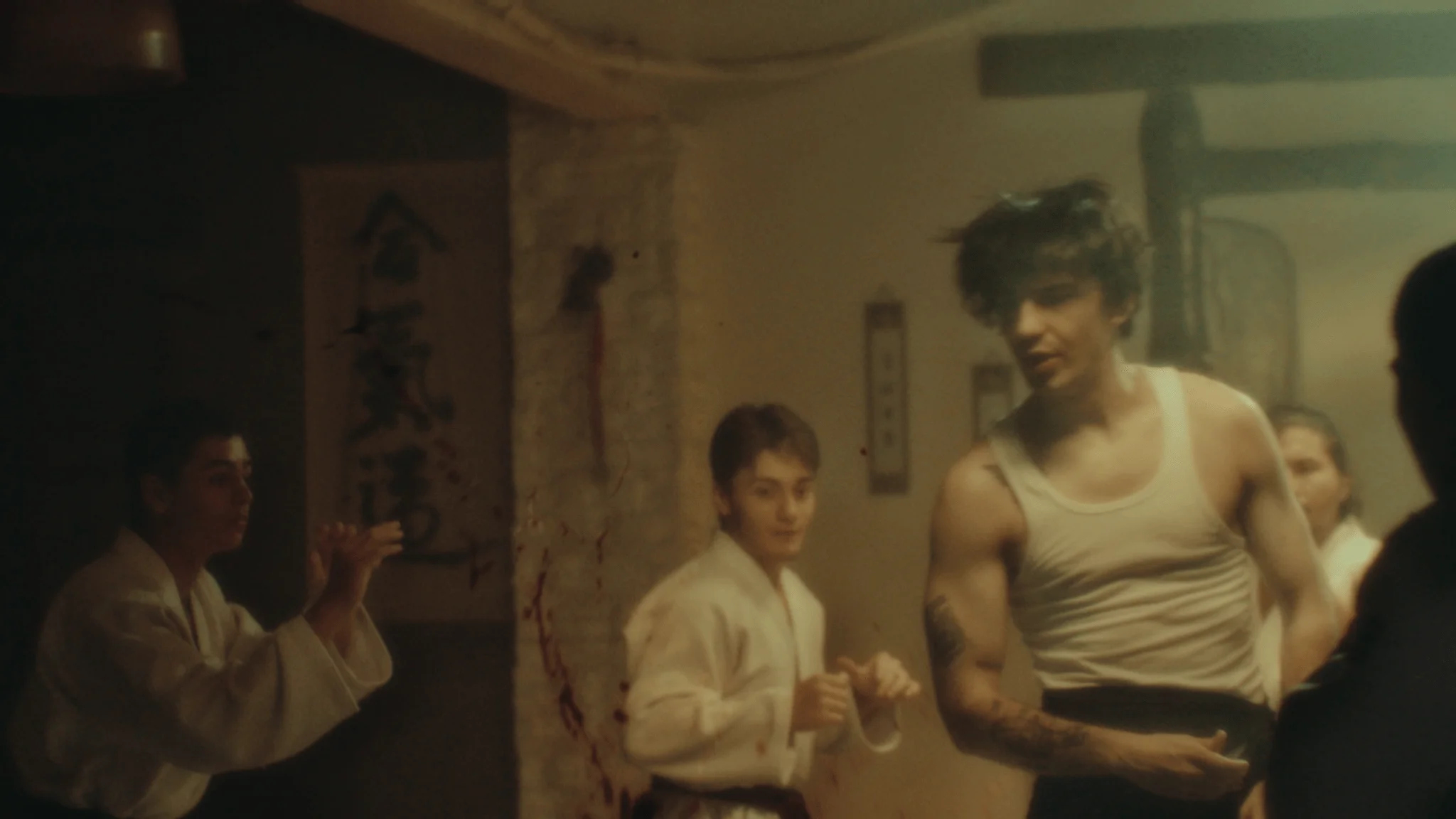 BEGE - BRUCE LEE still 7