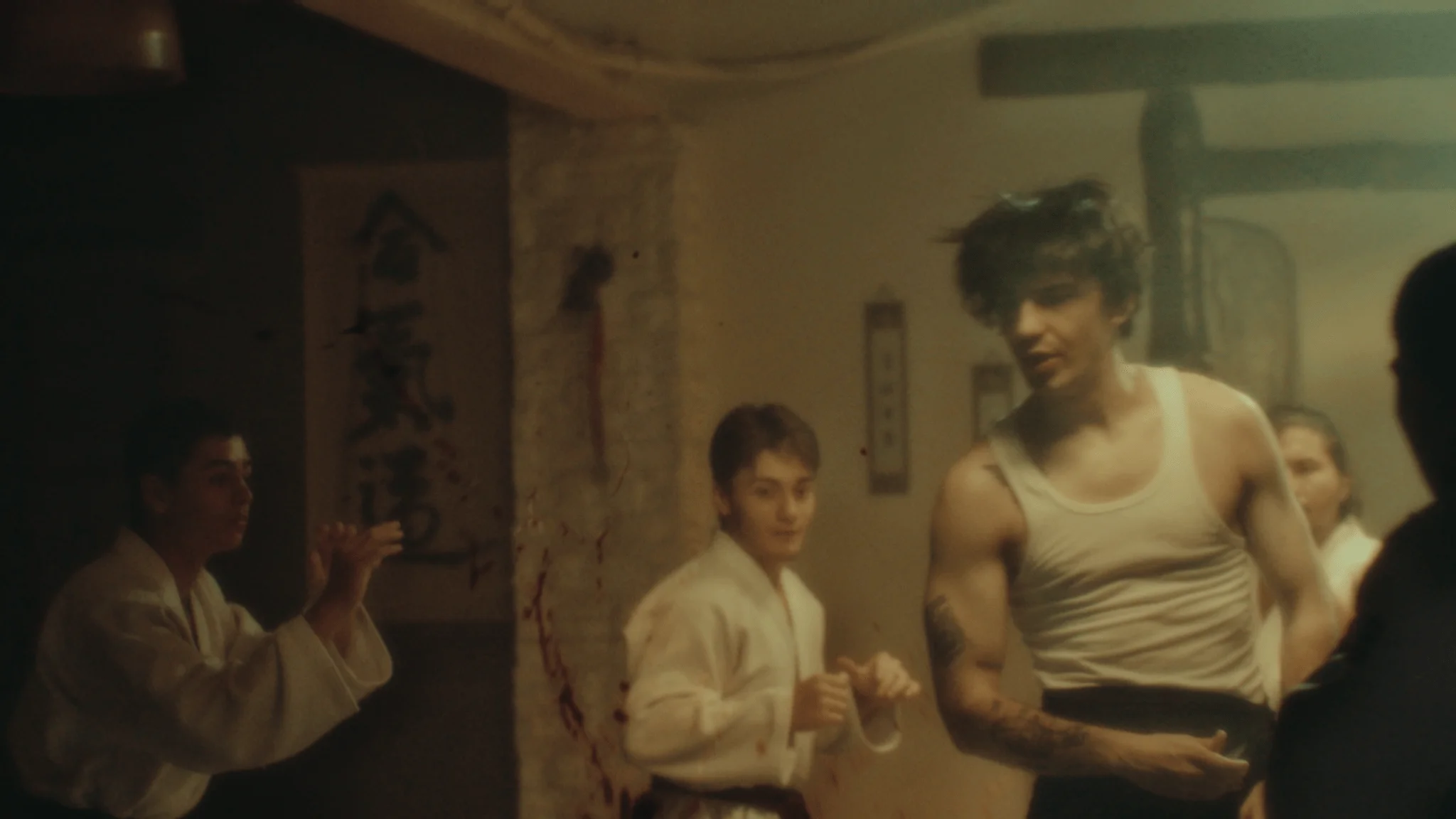 BEGE - BRUCE LEE still 7