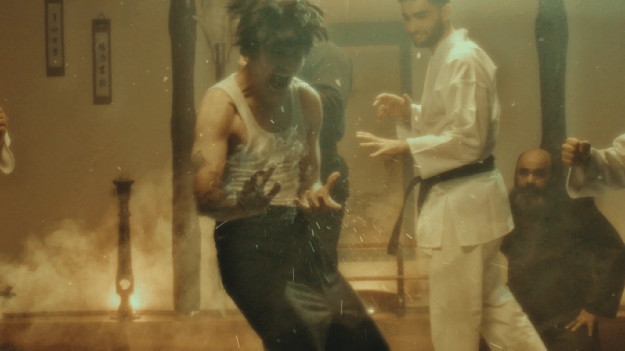 BEGE - BRUCE LEE still 8